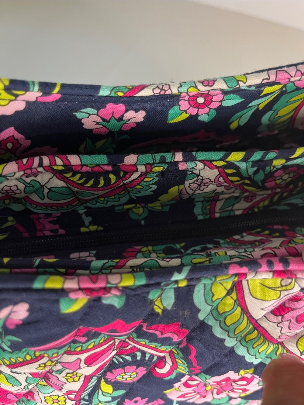 Vera Bradley Navy Multi-Color "Petal Paisley" retired large 3 section purse - Picture 16 of 17